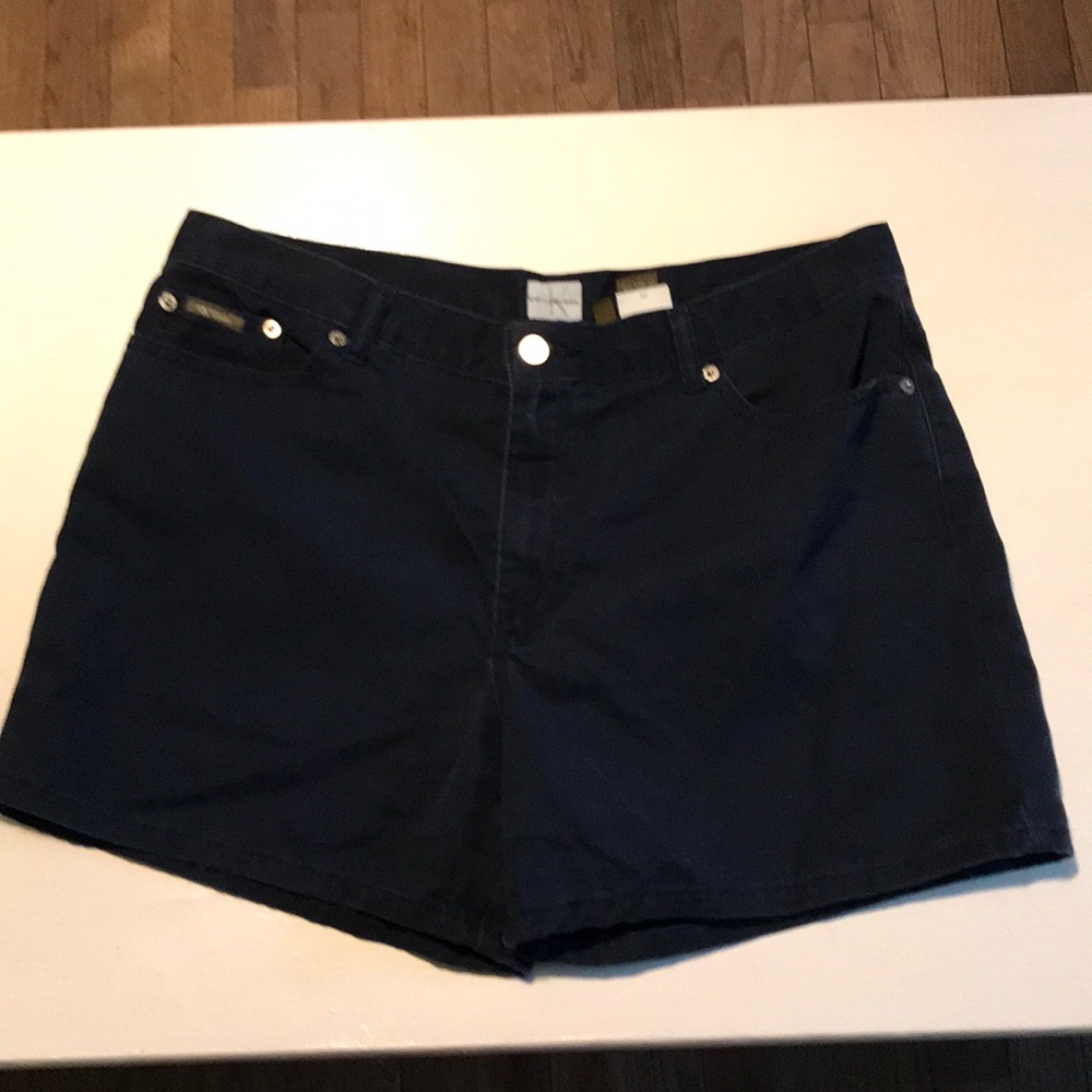 NWOT Calvin Klein navy shorts